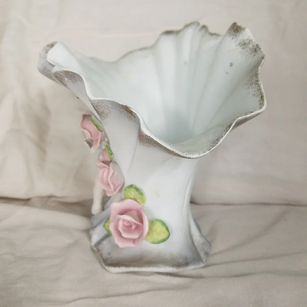 Vintage Cherub Figural Vase Japan White Pink Good Gold Trim Porcelain Angel Rose